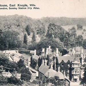 Knoyle House
