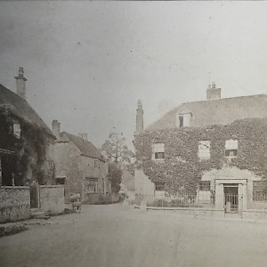 Wrens birthplace (Haslam's Shop) in the centre
